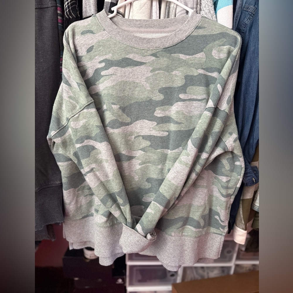 Time and Tru Heather Gray Crewneck Sweatshirt